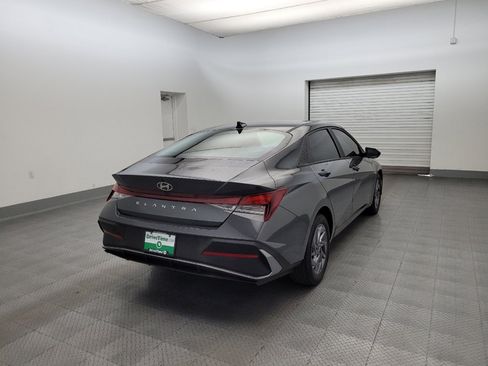 Used 2024 Hyundai Elantra SEL FWD image 9