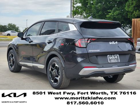 New 2026 Kia Sportage EX FWD image 4