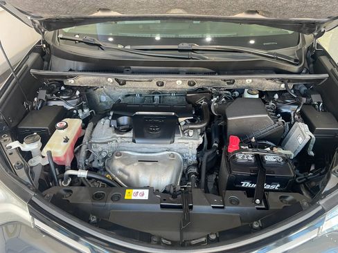 Used 2016 Toyota RAV4 XLE AWD/4WD image 32