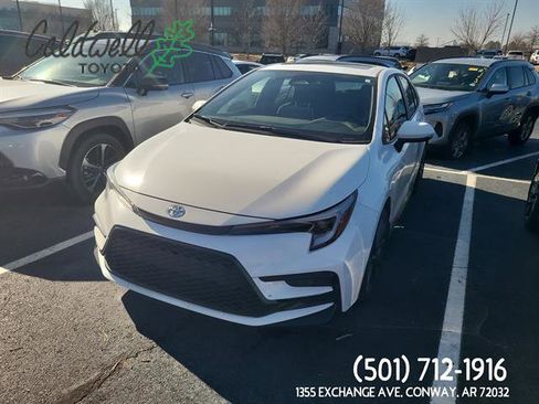 Used 2025 Toyota Corolla SE image 5