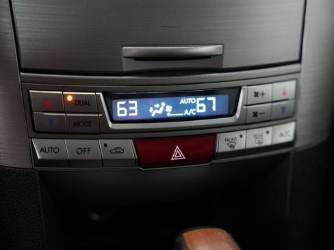 Used 2013 Subaru Outback 2.5i Limited image 25