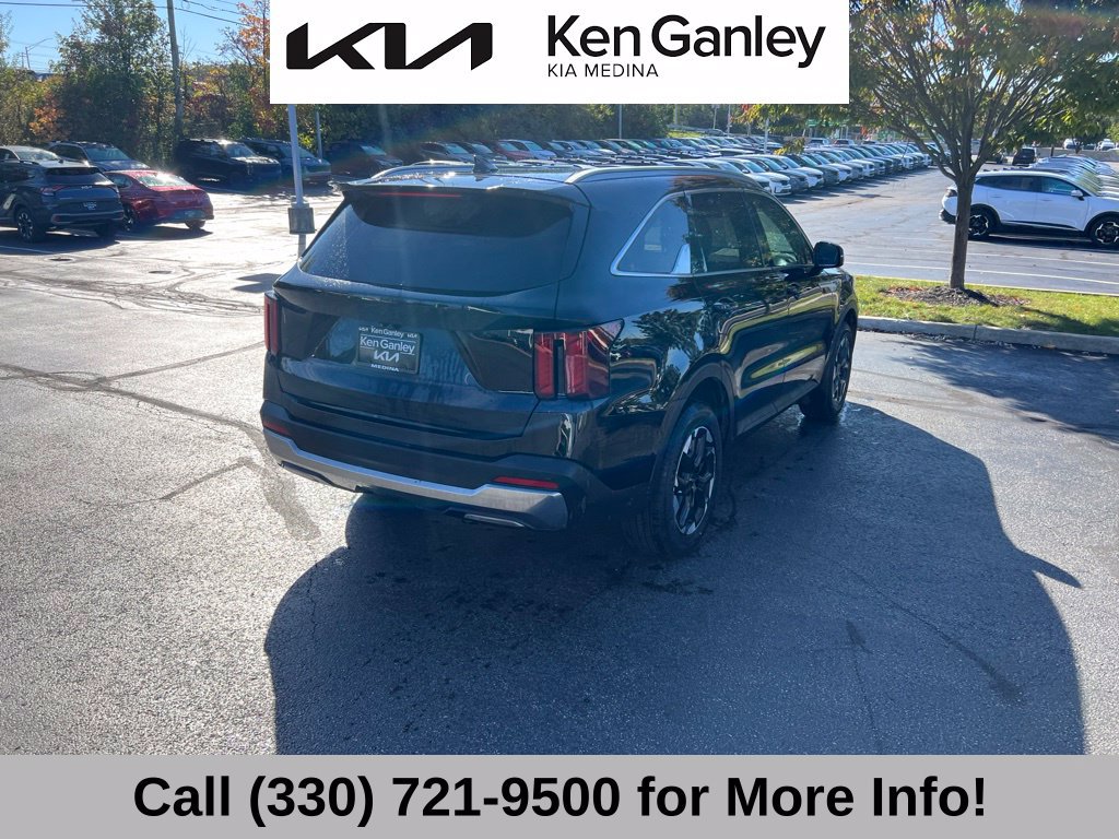 Certified 2024 Kia Sorento S w/ Panoramic Sunroof Package AWD/4WD image 11