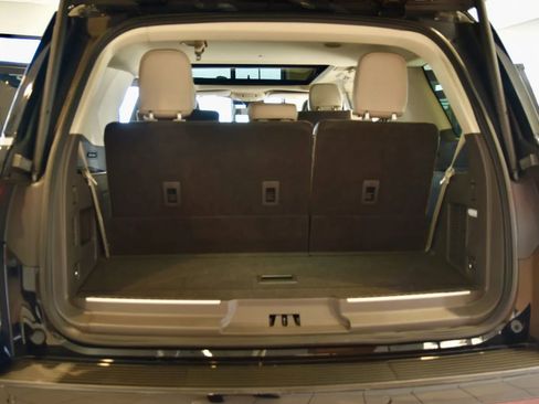 Used 2023 Lincoln Navigator Reserve AWD/4WD image 24