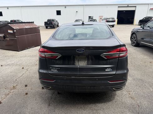 Used 2020 Ford Fusion SE AWD/4WD image 7