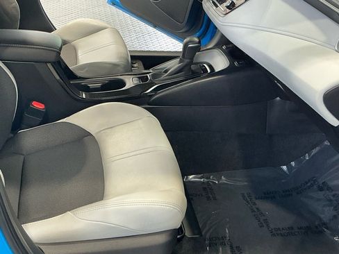 Used 2019 Toyota Corolla XSE w/ Carpet Mat Package image 10
