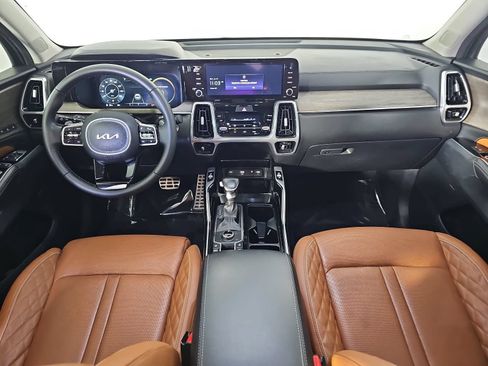 Used 2023 Kia Sorento SX Prestige AWD/4WD image 9