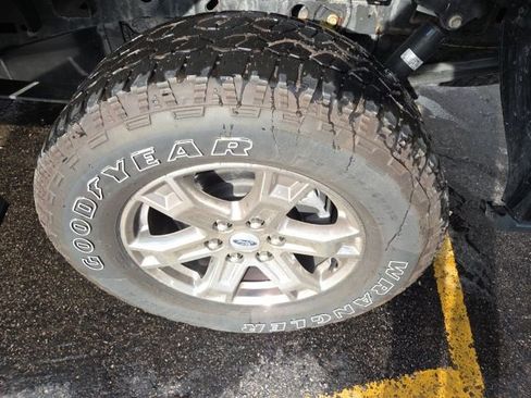 Used 2021 Ford F150 Lariat w/ Equipment Group 502A High image 38