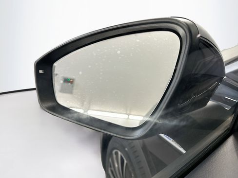 Used 2023 Volkswagen ID.4 Pro S Plus image 16