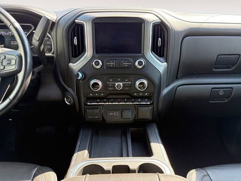 Used 2022 GMC Sierra 1500 Denali w/ Denali Premium Package AWD/4WD image 11