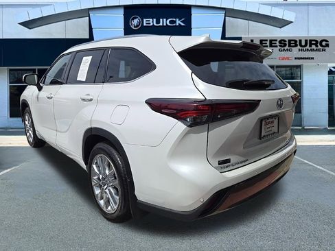 Used 2025 Toyota Highlander Limited AWD/4WD image 5