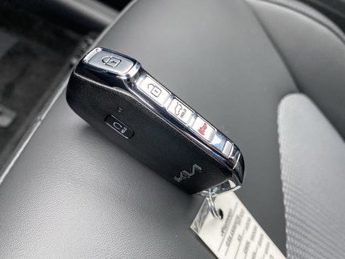 New 2026 Kia Niro EX image 31