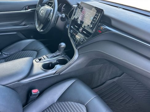 Certified 2022 Toyota Camry SE w/ Convenience Package FWD image 14