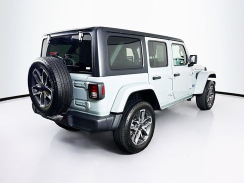 Used 2024 Jeep Wrangler Unlimited w/ Convenience Group AWD/4WD image 9