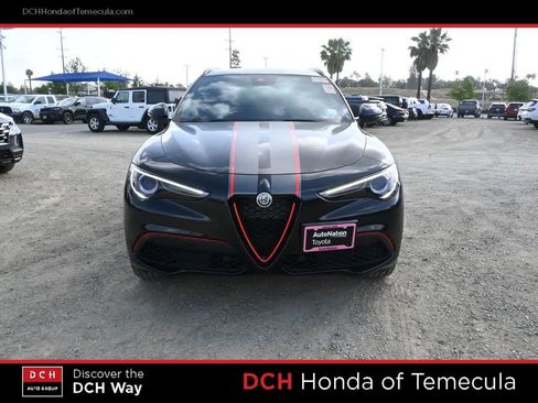 Used 2020 Alfa Romeo Stelvio Ti Sport w/ Quick Order Package 22S Sport AWD/4WD image 2
