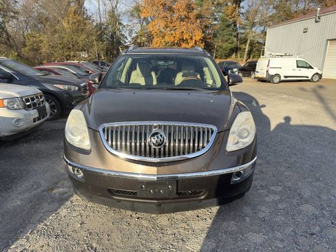 Used 2011 Buick Enclave CXL image 4