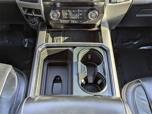 Used 2020 Ford F350 Lariat image 19