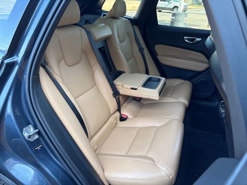 Used 2021 Volvo XC60 T5 Inscription w/ Advanced Package image 41