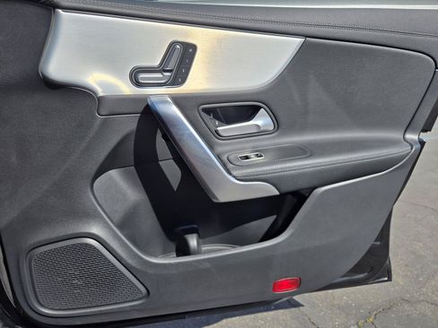 Used 2025 Mercedes-Benz CLA 250 4MATIC image 32