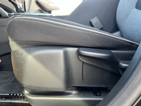 Used 2024 Chevrolet TrailBlazer LT w/ LT Cold Weather Package image 15