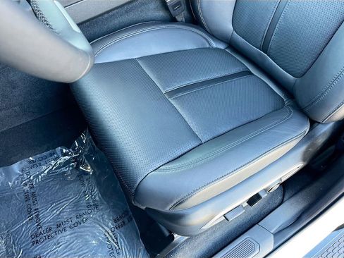 Certified 2025 Jeep Wagoneer L Series II w/ Premium Group I image 20