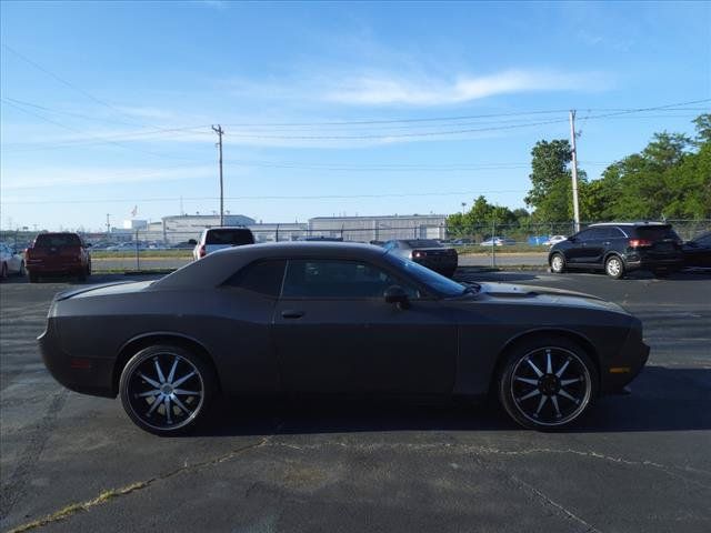 Used 2014 Dodge Challenger SXT w/ Super Sport Group (SS/T) RWD image 5