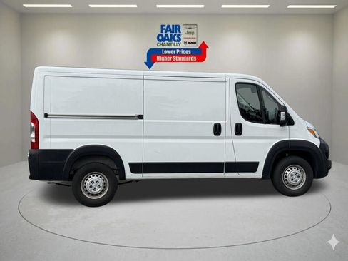 Used 2025 RAM ProMaster 2500 w/ Convenience Group FWD image 6