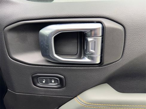 Used 2025 Jeep Gladiator Mojave w/ Safety Group image 49