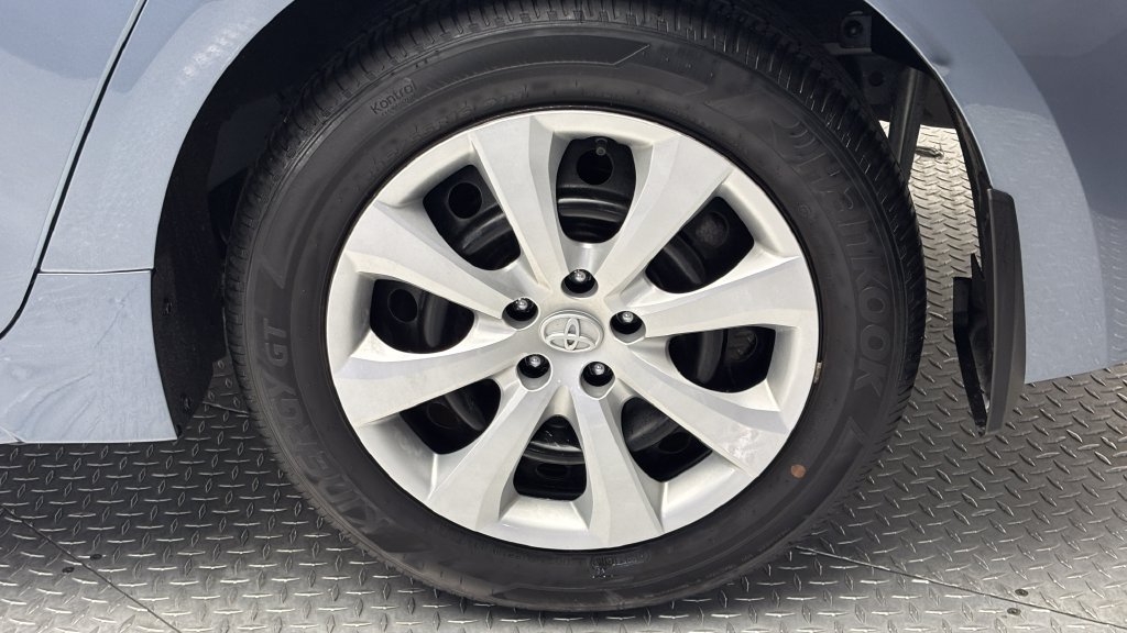 Used 2024 Toyota Corolla LE FWD image 6