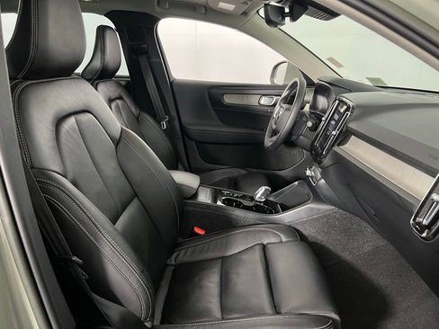 Used 2023 Volvo XC40 B5 Plus w/ Driver Assist Package image 34