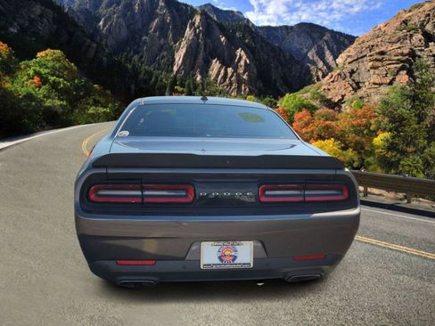 Used 2015 Dodge Challenger R/T Scat Pack w/ Scat Pack Stripe Group RWD image 4