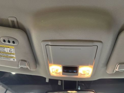 Used 2017 Ford Explorer Platinum image 9