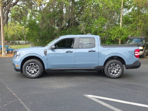 Certified 2025 Ford Maverick XLT FWD image 9