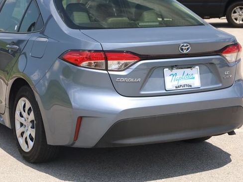 Used 2025 Toyota Corolla LE FWD image 7