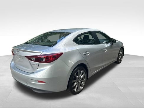Used 2018 MAZDA MAZDA3 Touring FWD image 5
