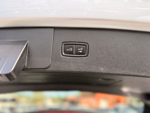 Used 2019 Porsche Cayenne S AWD/4WD image 16