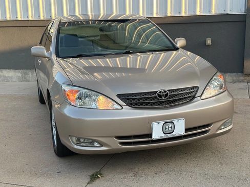 Used 2004 Toyota Camry XLE image 25