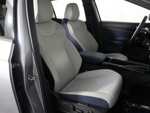 Used 2024 Volkswagen ID.4 Pro S image 33