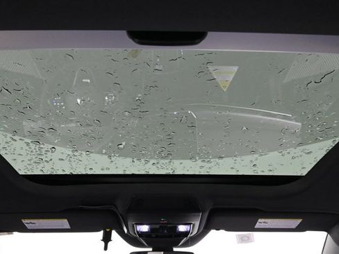 New 2026 Volkswagen Golf image 4