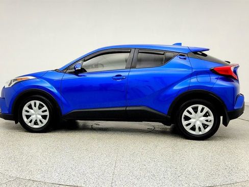 Used 2019 Toyota C-HR LE image 8