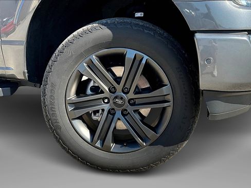 Used 2022 Ford F150 Lariat w/ Equipment Group 502A High image 9