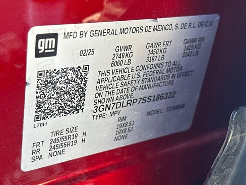 Used 2025 Chevrolet Equinox EV LT w/ Convenience Package image 55