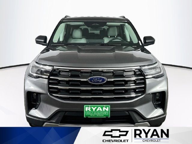 Used 2026 Ford Explorer Active w/ Active Comfort Package AWD/4WD image 2