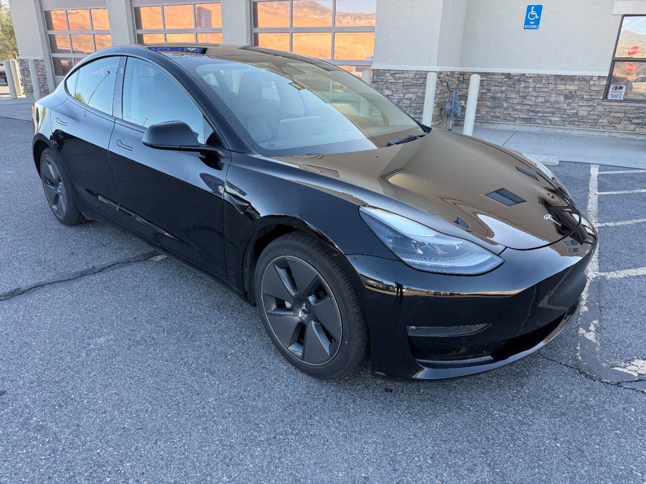 Used 2022 Tesla Model 3 Long Range AWD/4WD image 1