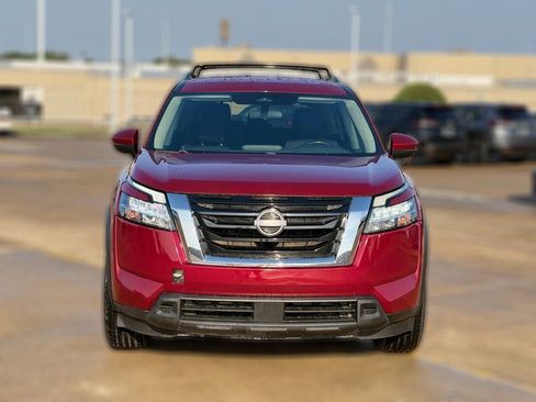 Used 2022 Nissan Pathfinder SV FWD image 4