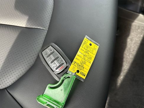 New 2026 Chrysler Pacifica Select image 32