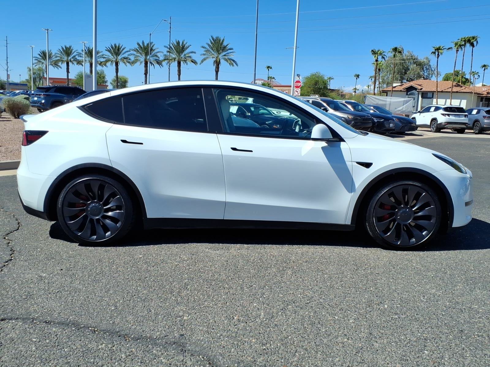 Used 2023 Tesla Model Y Performance AWD/4WD image 8