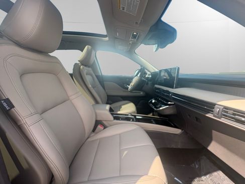 Certified 2023 Lincoln Corsair AWD w/ Equipment Group 101A image 15