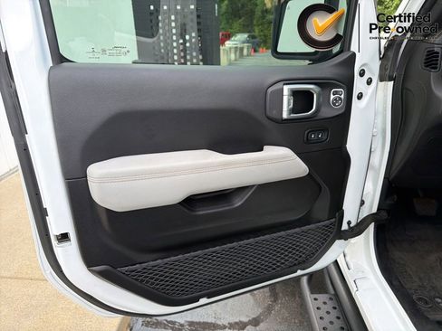 Used 2021 Jeep Gladiator Overland AWD/4WD image 48