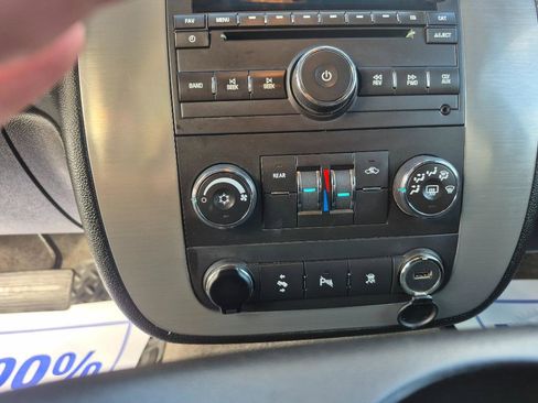 Used 2010 GMC Yukon SLE w/ Convenience Package image 14