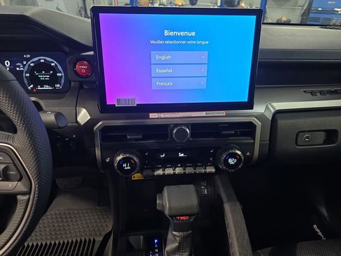 Used 2025 Toyota Tacoma TRD Off-Road w/ TRD Off Road Premium Package image 21